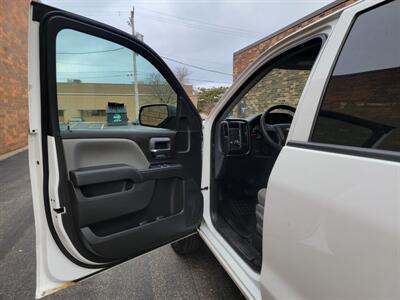 2017 Chevrolet Silverado 1500 Work Truck  4X4 -- Crew Cab 5.8ft Bed  Backup Camera - Bluetooth - NO Accident - Clean Title - All Serviced - Photo 17 - Wood Dale, IL 60191