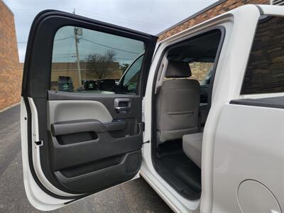 2017 Chevrolet Silverado 1500 Work Truck  4X4 -- Crew Cab 5.8ft Bed  Backup Camera - Bluetooth - NO Accident - Clean Title - All Serviced - Photo 19 - Wood Dale, IL 60191