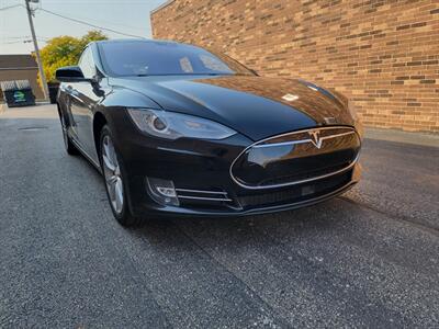 2015 Tesla Model S P85D  AWD -- 691hp -- Performance Package  - 312 Miles on Full Charge - Save $$$ on Gas - Panorama Roof - Auto Pilot - Clean Title - Photo 39 - Wood Dale, IL 60191