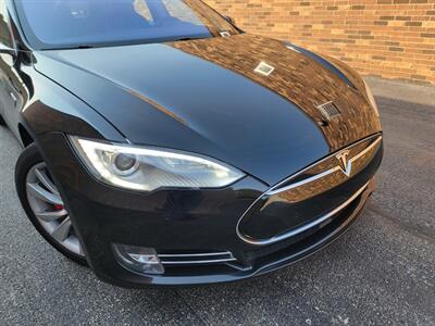 2015 Tesla Model S P85D  AWD -- 691hp -- Performance Package  - 312 Miles on Full Charge - Save $$$ on Gas - Panorama Roof - Auto Pilot - Clean Title - Photo 38 - Wood Dale, IL 60191