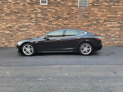 2016 Tesla Model S 70D AWD -- 250 Miles on Full Charge --  Ultra High Fidelity Sound - Autopilot - Premium Upgrades Package - Standard Suspension - Power and Lighting Package - Clean Title - Photo 5 - Wood Dale, IL 60191
