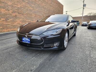 2016 Tesla Model S 70D AWD -- 250 Miles on Full Charge --  Ultra High Fidelity Sound - Autopilot - Premium Upgrades Package - Standard Suspension - Power and Lighting Package - Clean Title - Photo 16 - Wood Dale, IL 60191