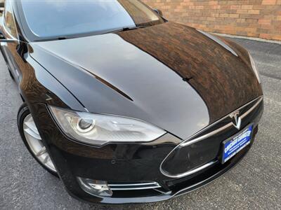 2016 Tesla Model S 70D AWD -- 250 Miles on Full Charge --  Ultra High Fidelity Sound - Autopilot - Premium Upgrades Package - Standard Suspension - Power and Lighting Package - Clean Title - Photo 12 - Wood Dale, IL 60191