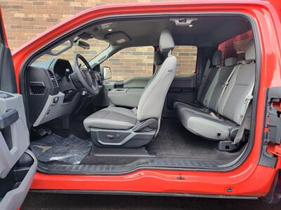 2020 Ford F-150 XL 4x4 Super Cab -- EcoBoost 2.7L Twin Turbo V6  - Backup Camera - Bluetooth - All Serviced - NO Accident - Clean Title - Photo 20 - Wood Dale, IL 60191