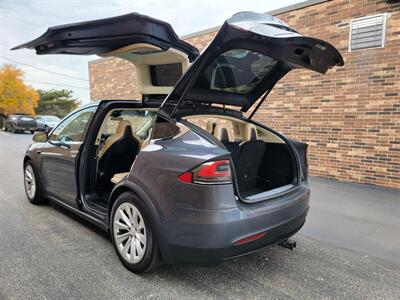 2017 Tesla Model X 90D AWD - 275 Miles on Full Charge -  Ultra High Fidelity Sound - Auto Pilot with Convenience Features - Smart Air Suspension - Save $$$ on Gas - Charge & Drive - Clean Title - WARRANTY - Photo 11 - Wood Dale, IL 60191