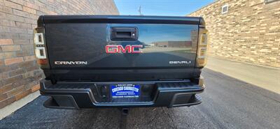 2018 GMC Canyon Denali AWD - Duramax 2.8L Diesel Turbo - Crew Cab - Navigation - Backup Camera - Bluetooth - 1 Owner - NO Accident - Clean Title - All Serviced - Photo 39 - Wood Dale, IL 60191