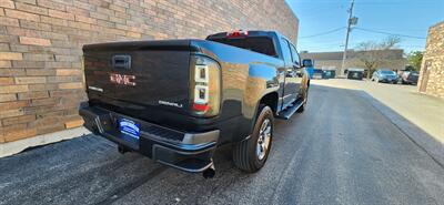 2018 GMC Canyon Denali AWD - Duramax 2.8L Diesel Turbo - Crew Cab - Navigation - Backup Camera - Bluetooth - 1 Owner - NO Accident - Clean Title - All Serviced - Photo 2 - Wood Dale, IL 60191