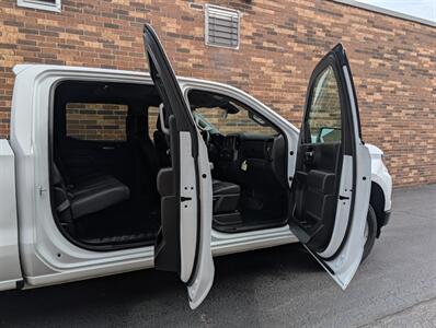 2023 Chevrolet Silverado 1500 Work Truck 4WD -- 4dr CREW CAB - Backup Camera - Bluetooth - 1 Owner - NO Accident - Clean Title - Photo 29 - Wood Dale, IL 60191