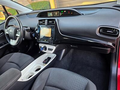 2016 Toyota Prius Three -- One Owner - Navigation - 52 Miles per  Galllon - Backup Camera - Bluetooth - NO Accident - Clean Title - All Serviced - Photo 15 - Wood Dale, IL 60191