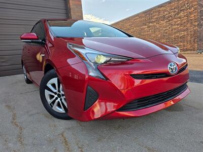 2016 Toyota Prius Three -- One Owner - Navigation - 52 Miles per  Galllon - Backup Camera - Bluetooth - NO Accident - Clean Title - All Serviced - Photo 3 - Wood Dale, IL 60191
