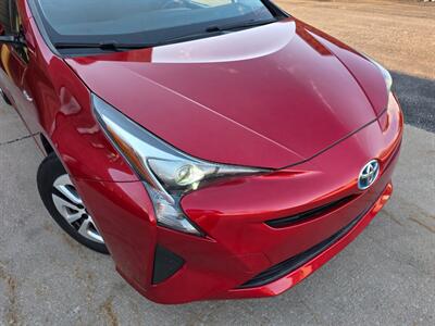 2016 Toyota Prius Three -- One Owner - Navigation - 52 Miles per  Galllon - Backup Camera - Bluetooth - NO Accident - Clean Title - All Serviced - Photo 33 - Wood Dale, IL 60191