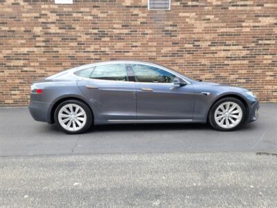 2017 Tesla Model S 90D AWD -- 329 Miles on Full Charge -  Subzero Weather Features - Full-self Driving Capability - Ultra High Fidelity Sound - Autopilot - Premium Upgrades Package - Smart Air Suspension - Power and Lighting Package - Photo 7 - Wood Dale, IL 60191