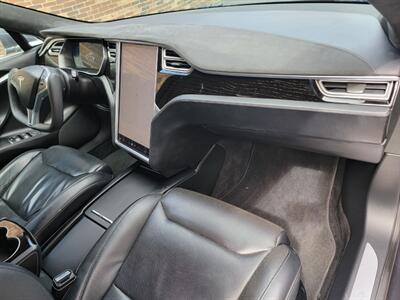 2017 Tesla Model S 90D AWD -- 329 Miles on Full Charge -  Subzero Weather Features - Full-self Driving Capability - Ultra High Fidelity Sound - Autopilot - Premium Upgrades Package - Smart Air Suspension - Power and Lighting Package - Photo 30 - Wood Dale, IL 60191