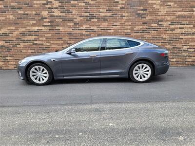 2017 Tesla Model S 90D AWD -- 329 Miles on Full Charge -  Subzero Weather Features - Full-self Driving Capability - Ultra High Fidelity Sound - Autopilot - Premium Upgrades Package - Smart Air Suspension - Power and Lighting Package - Photo 8 - Wood Dale, IL 60191