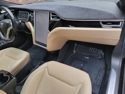 2016 Tesla Model S 85D AWD -- 310 Miles Full Charge -  Autopilot - Subzero Weather Package - Premium Upgrades Package - SunRoof - Standard Suspension - Power Lighting Package - Clean Title - Photo 27 - Wood Dale, IL 60191