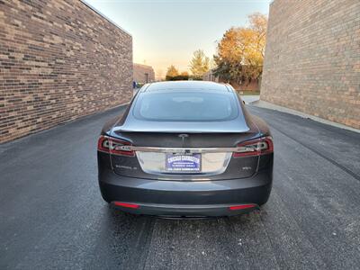 2015 Tesla Model S 70D AWD - 255 Miles with Full Charge -- Sunroof -  Autopilot - Premium Upgrades Package - Standard Suspension - Power and Lighting Package - NO Accident - Clean Title - Photo 4 - Wood Dale, IL 60191