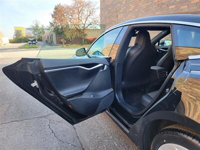 2018 Tesla Model S 75D AWD - 260 Miles on Full Charge -  Autopilot - Glass Roof - Smart Air Suspension - Charge & Drive - Clean Title - Warranty - Photo 25 - Wood Dale, IL 60191