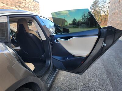 2015 Tesla Model S 90 - UpGraded Battery - 280 Miles with Full Charge  - Highway Auto Pilot - Save $$$ on Gas - Charge & Drive - NO Accident - Clean Auto check Report & Title - Photo 27 - Wood Dale, IL 60191