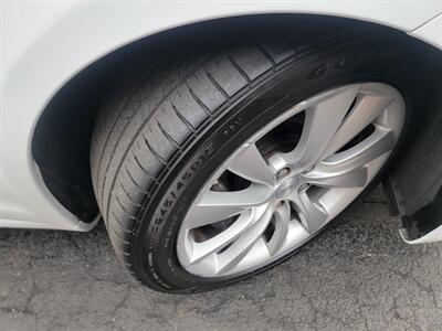 2016 Tesla Model S 75 -- 7 Passenger/Jump Seat -  250 Miles on Full  Charge - Autopilot - Premium Upgrades Package - Sunroof - Smart Air Suspension - Power and Lighting Package - NO Accident - Clean Title - Photo 32 - Wood Dale, IL 60191