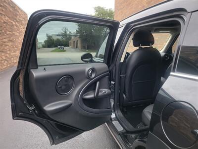 2016 MINI Countryman Cooper S ALL4 -- Only 42K Miles -- Automatic -  Backup Camera - Sunroof - NO Accident - Clean Title - Photo 18 - Wood Dale, IL 60191