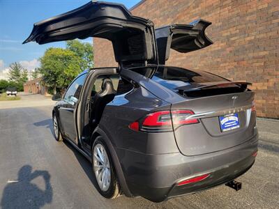 2017 Tesla Model X 75D AWD -- 3rd Row Seat - 7 Passengers  -- Full-self Driving Computer - Ultra High Fidelity Sound - Autopilot - Premium Upgrades Package - Smart Air Suspension - Technology Package - NO Accident - Clean Title - Photo 4 - Wood Dale, IL 60191
