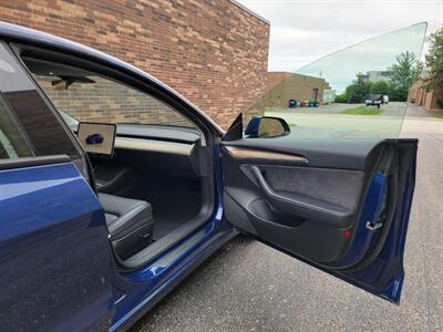 2022 Tesla Model 3 Long Range AWD -- 340 Miles on Full charge --  Full Self-Driving Capability - Cold Weather Package - AutoPilot - NO Accident - Clean Title - Photo 24 - Wood Dale, IL 60191