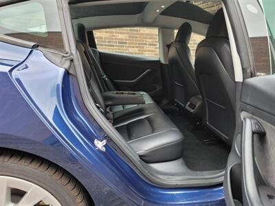 2022 Tesla Model 3 Long Range AWD -- 340 Miles on Full charge --  Full Self-Driving Capability - Cold Weather Package - AutoPilot - NO Accident - Clean Title - Photo 30 - Wood Dale, IL 60191