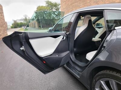 2016 Tesla Model S P100D AWD W/ Ludicrous Plus Mode - 335 Miles on Full Charge - Full Self-driving computer - Auto Pilot - Premium Audio - 1 Owner - NO Accident - Clean Title - Photo 24 - Wood Dale, IL 60191