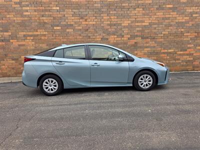 2020 Toyota Prius Hybrid LE - Only 40K Miles -  One Owner -  Backup Camera - Bluetooth - Very Clean - All Serviced - Clean Title - Battery Warranty 150K Miles - Photo 5 - Wood Dale, IL 60191