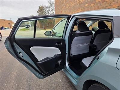 2020 Toyota Prius Hybrid LE - Only 40K Miles -  One Owner -  Backup Camera - Bluetooth - Very Clean - All Serviced - Clean Title - Battery Warranty 150K Miles - Photo 21 - Wood Dale, IL 60191