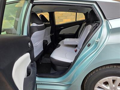 2020 Toyota Prius Hybrid LE - Only 40K Miles -  One Owner -  Backup Camera - Bluetooth - Very Clean - All Serviced - Clean Title - Battery Warranty 150K Miles - Photo 25 - Wood Dale, IL 60191