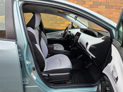 2020 Toyota Prius Hybrid LE - Only 40K Miles -  One Owner -  Backup Camera - Bluetooth - Very Clean - All Serviced - Clean Title - Battery Warranty 150K Miles - Photo 24 - Wood Dale, IL 60191