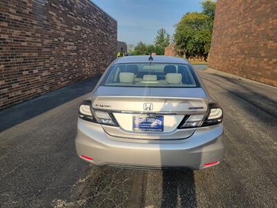 2015 Honda Civic Hybrid -- 44 MPG --1 Owner - Bluetooth  - Backup Camera - NO Accident - Clean Title - All Serviced - Photo 8 - Wood Dale, IL 60191