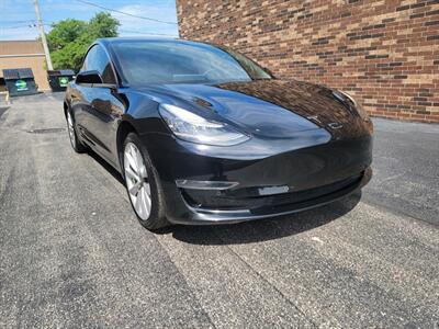 2018 Tesla Model 3 Mid Range -- 224 Miles on Full Charge - Auto Pilot  - Full Self Driving Capability - 2 Owner - Save $$$ on Gas - Charge & Drive - NO Accident - Clean Auto check Report & Title - Photo 40 - Wood Dale, IL 60191