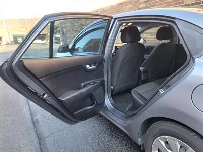 2019 Kia Rio S -- Backup Camera - Bluetooth - All Serviced - Clean Title - Photo 16 - Wood Dale, IL 60191