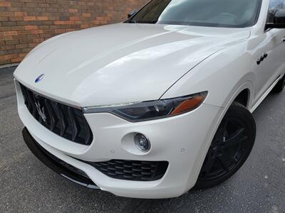 2017 Maserati Levante AWD -- Navigation - Backup Camera - Bluetooth - NO Accident - Clean Title - Photo 33 - Wood Dale, IL 60191