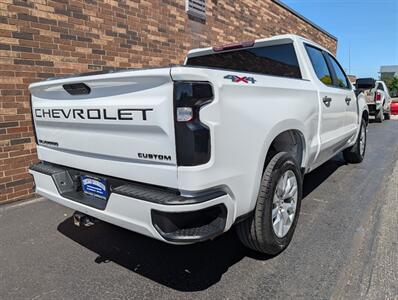 2021 Chevrolet Silverado 1500 Custom 4WD -- 4dr CREW CAB -- 2.7L Turbo I4 310hp  - Backup Camera - Bluetooth - 1 Owner - NO Accident - Clean Title - Photo 4 - Wood Dale, IL 60191
