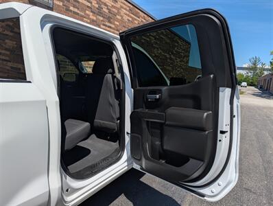 2021 Chevrolet Silverado 1500 Custom 4WD -- 4dr CREW CAB -- 2.7L Turbo I4 310hp  - Backup Camera - Bluetooth - 1 Owner - NO Accident - Clean Title - Photo 20 - Wood Dale, IL 60191