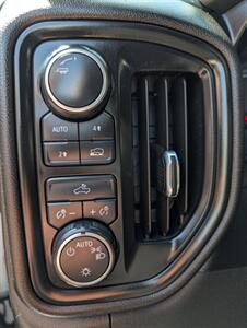 2021 Chevrolet Silverado 1500 Custom 4WD -- 4dr CREW CAB -- 2.7L Turbo I4 310hp  - Backup Camera - Bluetooth - 1 Owner - NO Accident - Clean Title - Photo 11 - Wood Dale, IL 60191