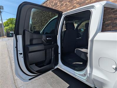 2021 Chevrolet Silverado 1500 Custom 4WD -- 4dr CREW CAB -- 2.7L Turbo I4 310hp  - Backup Camera - Bluetooth - 1 Owner - NO Accident - Clean Title - Photo 19 - Wood Dale, IL 60191