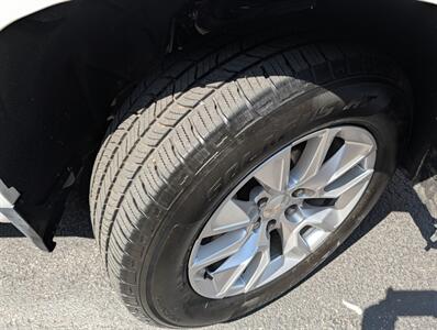 2021 Chevrolet Silverado 1500 Custom 4WD -- 4dr CREW CAB -- 2.7L Turbo I4 310hp  - Backup Camera - Bluetooth - 1 Owner - NO Accident - Clean Title - Photo 33 - Wood Dale, IL 60191