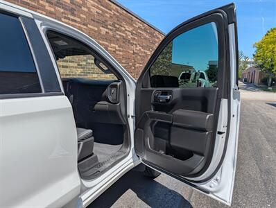 2021 Chevrolet Silverado 1500 Custom 4WD -- 4dr CREW CAB -- 2.7L Turbo I4 310hp  - Backup Camera - Bluetooth - 1 Owner - NO Accident - Clean Title - Photo 18 - Wood Dale, IL 60191