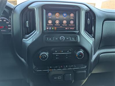 2021 Chevrolet Silverado 1500 Custom 4WD -- 4dr CREW CAB -- 2.7L Turbo I4 310hp  - Backup Camera - Bluetooth - 1 Owner - NO Accident - Clean Title - Photo 12 - Wood Dale, IL 60191