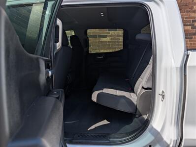 2021 Chevrolet Silverado 1500 Custom 4WD -- 4dr CREW CAB -- 2.7L Turbo I4 310hp  - Backup Camera - Bluetooth - 1 Owner - NO Accident - Clean Title - Photo 23 - Wood Dale, IL 60191