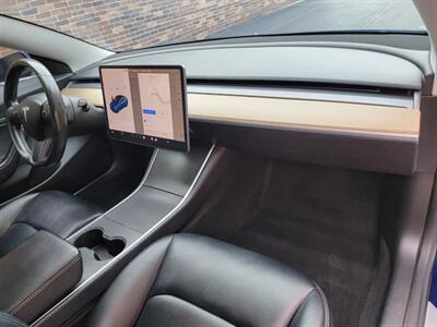2018 Tesla Model 3 Long Range - 249 Miles on Full Charge -  Full Self-Driving Capability - Auto Pilot - Cold Weather Package - Premium Audio - 1 Owner - Charge & Drive - NO Accident - Clean Title - Photo 22 - Wood Dale, IL 60191