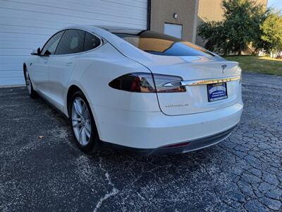 2015 Tesla Model S 85 -- FREE SUPERCHARGE -- 264 Miles in Full Charg  - Ultra High Fidelity Sound - Auto Pilot with convenience features - All Glass Panoramic Roof - Smart Air Suspension - Tech Package - Photo 5 - Wood Dale, IL 60191