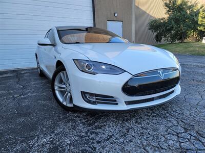 2015 Tesla Model S 85 -- FREE SUPERCHARGE -- 264 Miles in Full Charg  - Ultra High Fidelity Sound - Auto Pilot with convenience features - All Glass Panoramic Roof - Smart Air Suspension - Tech Package - Photo 4 - Wood Dale, IL 60191