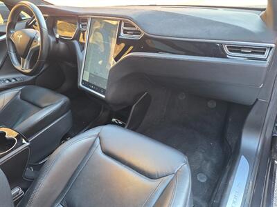 2015 Tesla Model S P90DL Ludicrous Performance AWD - 286 Miles on Full Charge - Auto Pilot - Ultra High Fidelity Sound - Premium Upgrades Package - Air Suspension - Power and Lighting Package - Clean Title - Photo 16 - Wood Dale, IL 60191
