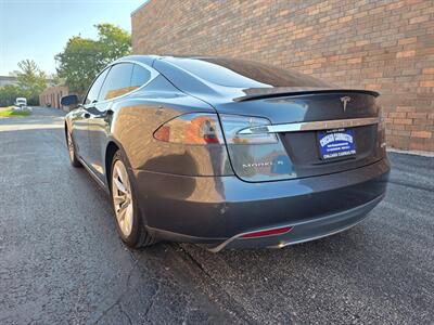 2015 Tesla Model S P90DL Ludicrous Performance AWD - 286 Miles on Full Charge - Auto Pilot - Ultra High Fidelity Sound - Premium Upgrades Package - Air Suspension - Power and Lighting Package - Clean Title - Photo 4 - Wood Dale, IL 60191