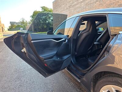 2015 Tesla Model S P90DL Ludicrous Performance AWD - 286 Miles on Full Charge - Auto Pilot - Ultra High Fidelity Sound - Premium Upgrades Package - Air Suspension - Power and Lighting Package - Clean Title - Photo 20 - Wood Dale, IL 60191